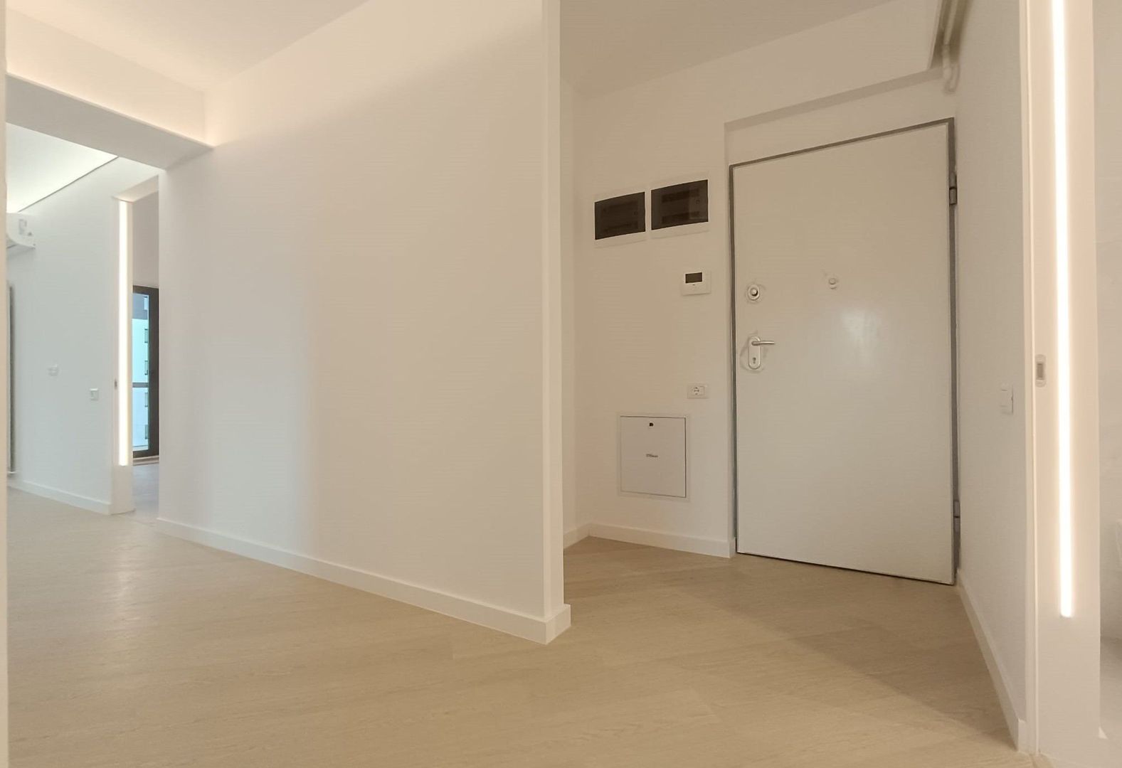 Vanzare apartament 3 camere Cortina NORTH - Poză 4
