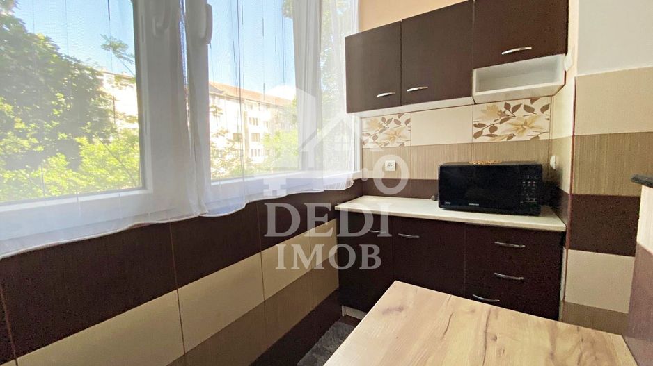 Apartament 3 camere de inchiriat in zona Rogerius, Oradea - Poză 8