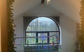 Casa lux P+E+M cu o panoramă impresionantă - Poză 11