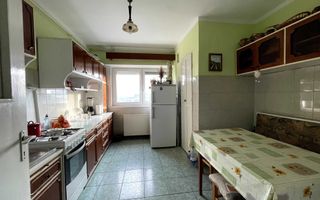 Apartament 2 camere si dependinte 80MP, decomandat, aproape de centru - Poză 3