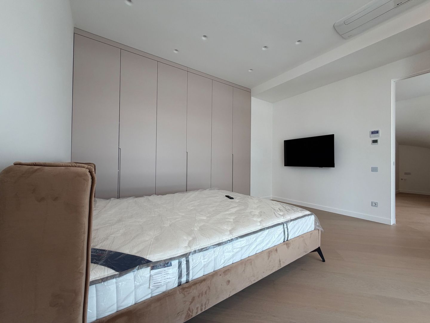 Penthouse Duplex Spectaculos de Închiriat  | Aviatiei Promenada - Poză 9