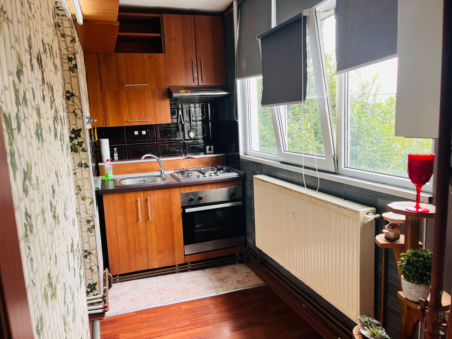 Confort inteligent! Apartament transformat in 3 camere, zona 1 Mai - Poză 4