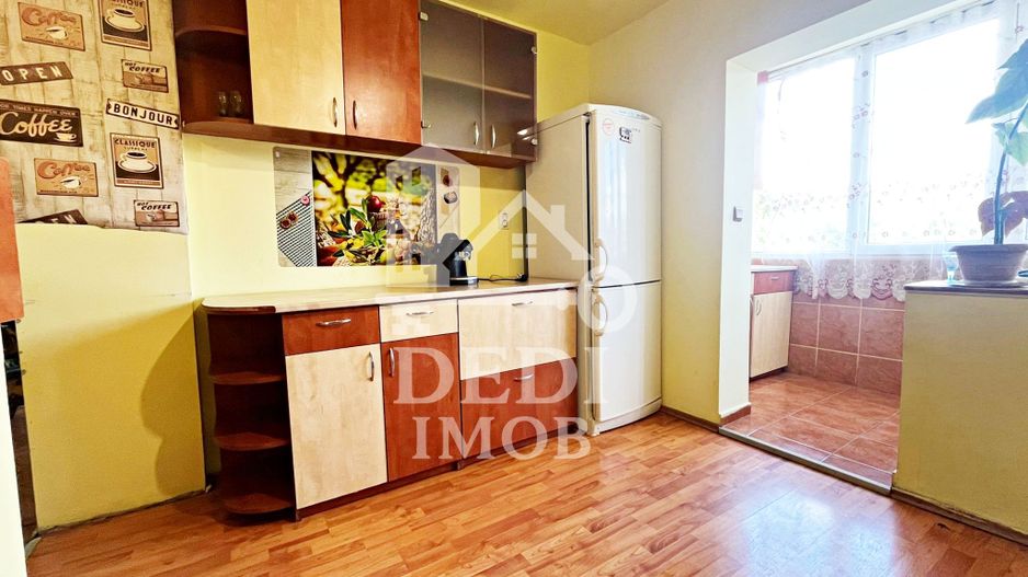 Apartament cu 3 camere de inchiriat, zona Rogerius, Oradea - Poză 5