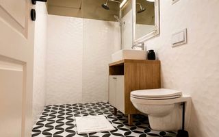 Apartament rafinat, 2 camere, complet renovat – Țiglina 2, etaj 3 - Poză 2
