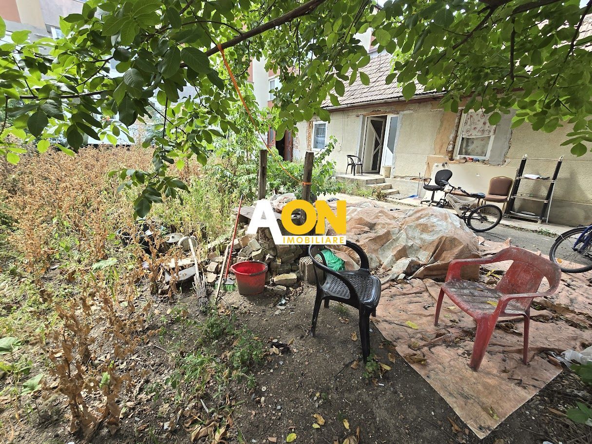 Casa Demolabila Zona Liceul Sportiv - Poză 1