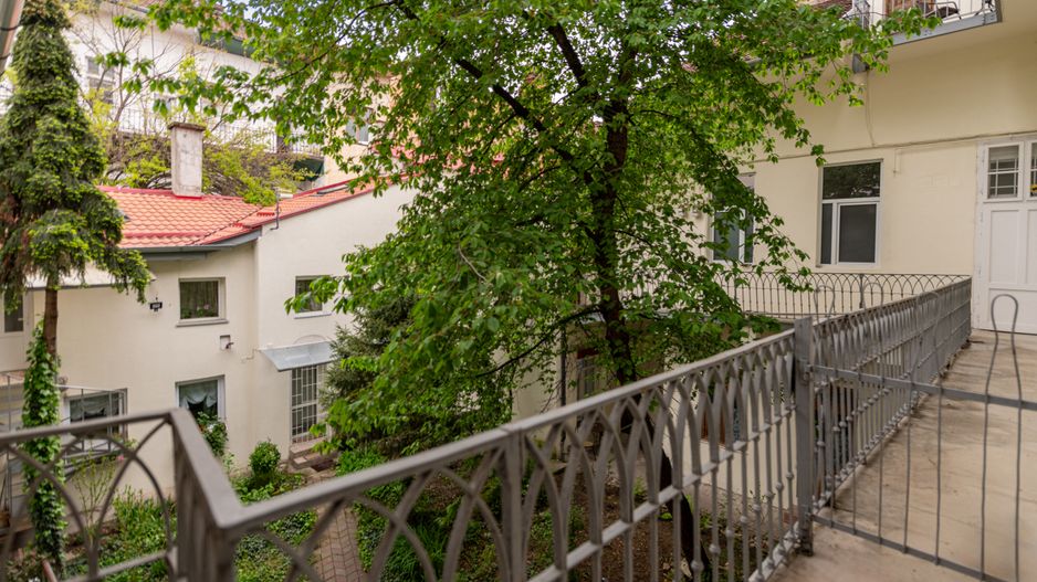 Apartament-galerie la kilometrul zero | 2 camere + mezanin, 2 băi - Poză 19