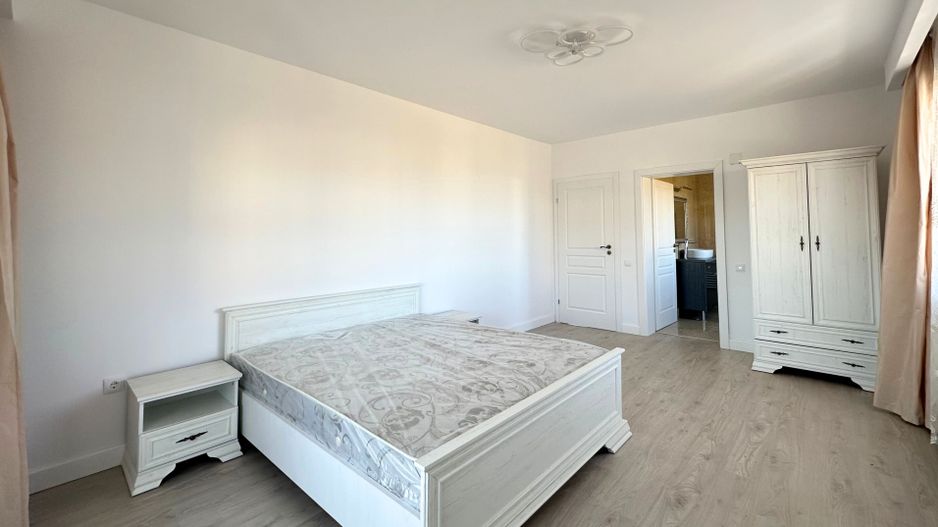 Vânzare casă 5 camere nouă elegantă și spațioasă în Hărman - Poză 25