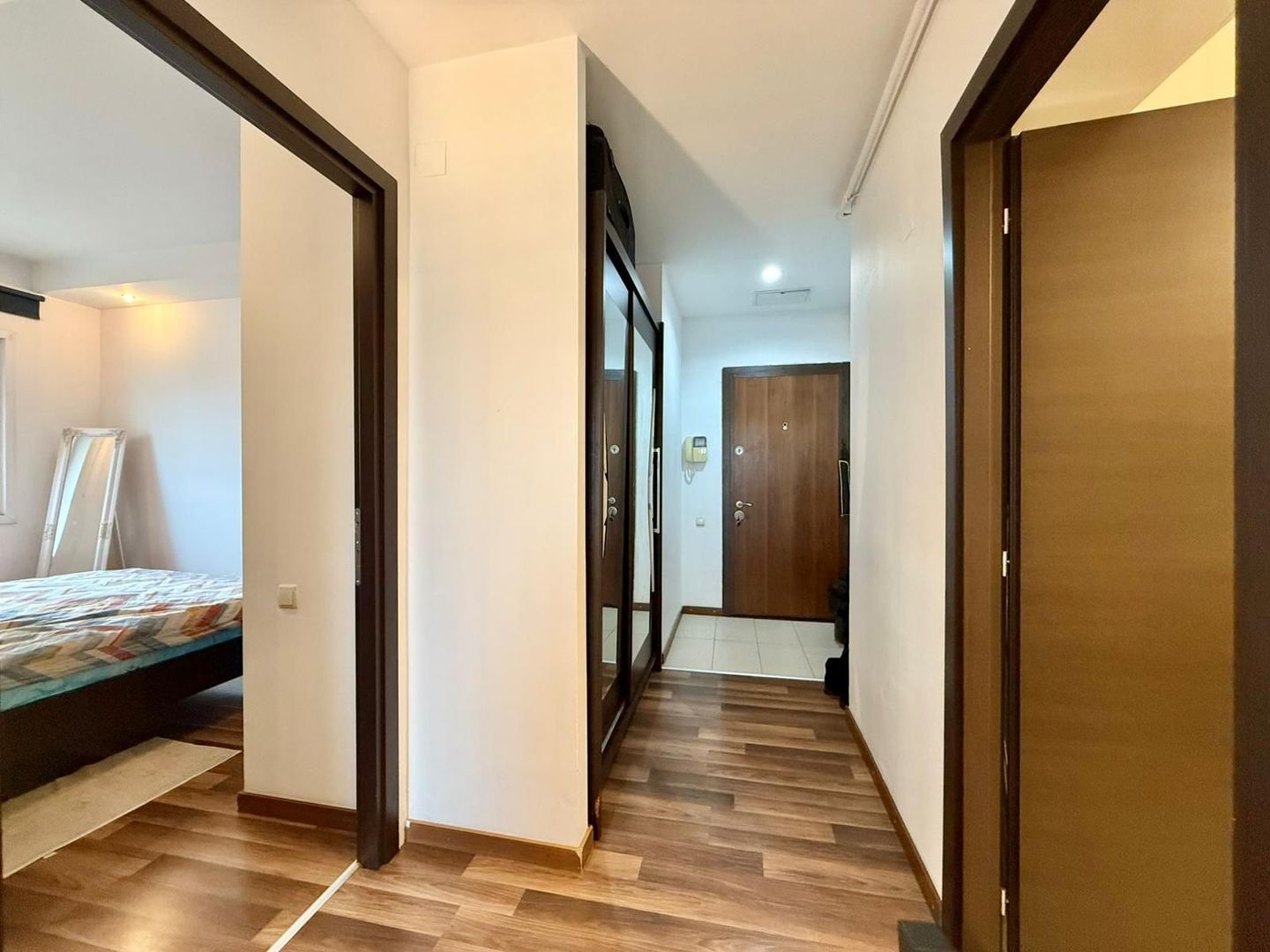 COSMOPOLIS - Apartament cu 2 camere tip studio, mobilat si utilat. - Poză 10
