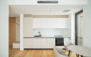 Apartament cu 2 camere in Amber Forest - Poză 1