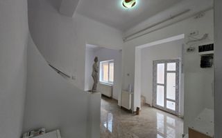 Casa renovata 105mp utili si curte libera 45mp -Eroii Revolutiei - Poză 7