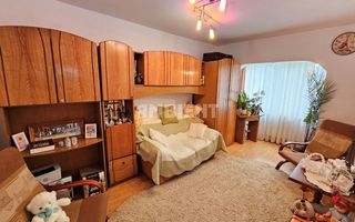Apartament 3 camere, parțial mobilat, zona CENTRU; - Poză 7