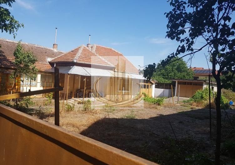 Casa 150 mp si teren in suprafata de 570 mp,  Mehala - Poză 1