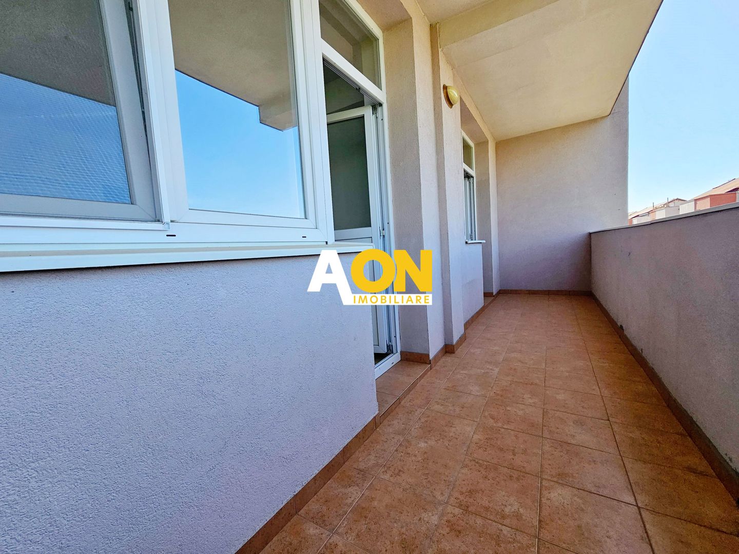 Apartament tip Penthouse, 4 camere, 2 bai, 108 mp utili + boxa, Centru - Poză 7