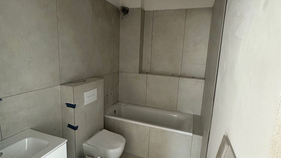 Apartment bloc nou cu lift si loc de parcare inclus - Poză 9