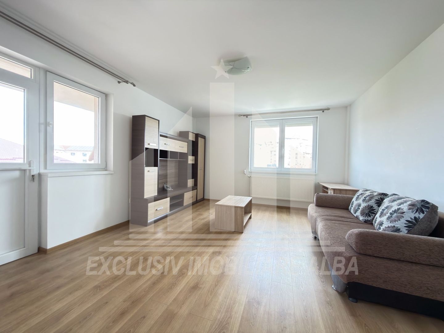 Apartament cu 1 camera | 38 mp | Etaj 2 | Boxa | Centru - Poză 1