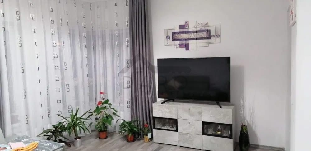 Închiriez apartament 2 camere + loc de parcare - Poză 5