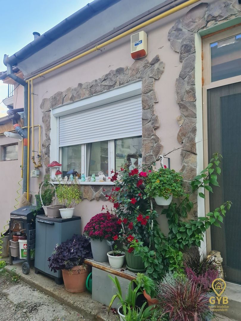 Casă cu 5 camere,  S+P+Mansarda-zona centrală Oradea(Strada Primariei) - Poză 17