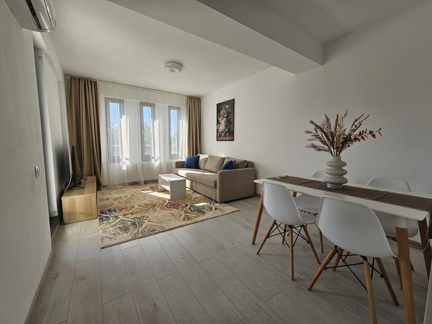 Apartament 2 camere decomadat loc parcare Rond OMV  Pipera - Poză 1