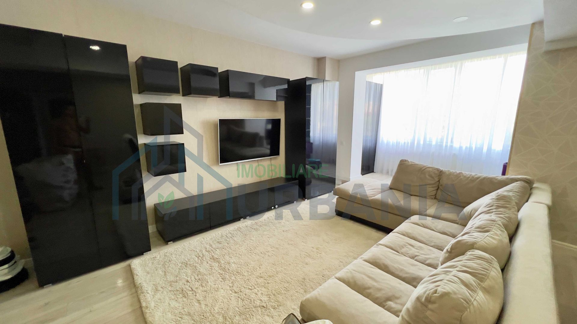 Apartament 3 camere, 100 mp, loc de parcare inclus, zona Palas - Poză 1