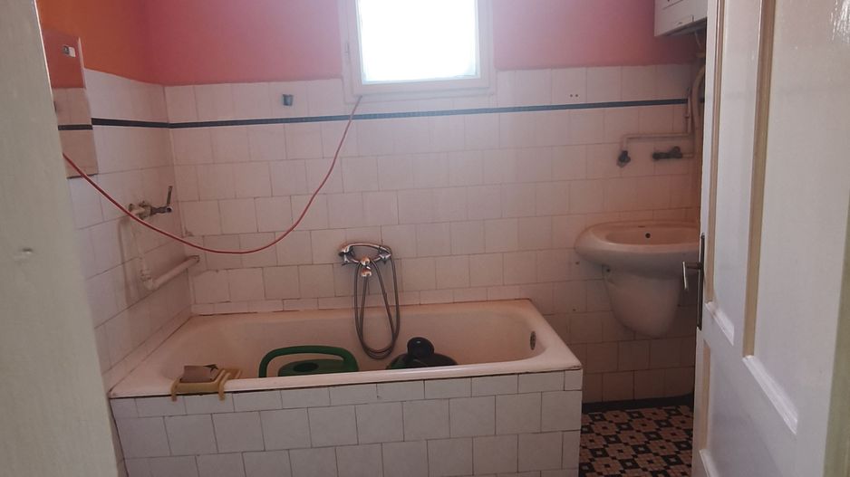Casă 90 mp utili | Curte delimitata | Cota 1/2 teren | (Primăverii ) - Poză 11