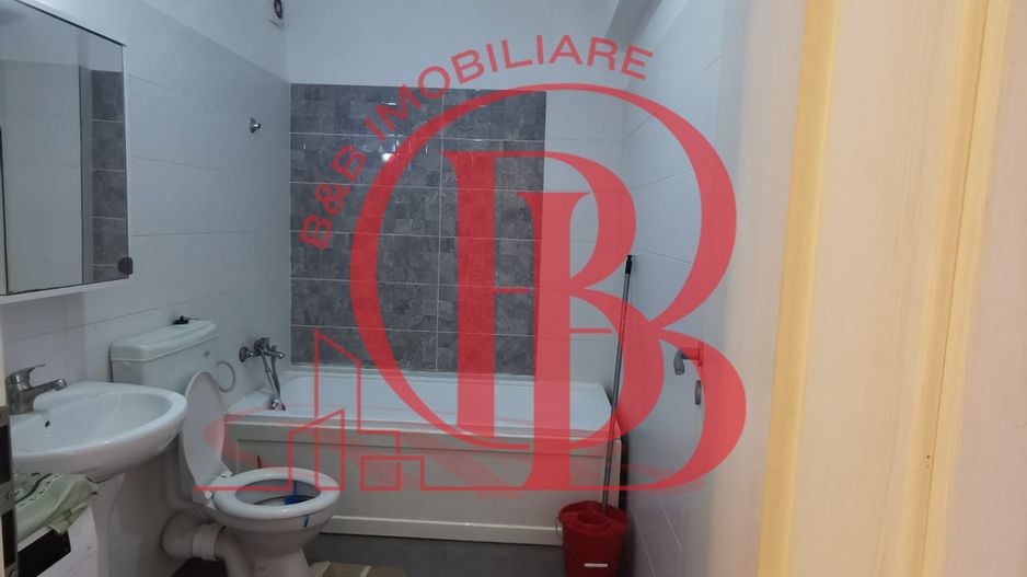 Garsoniera spatioasa mobilata si utilata - Poză 13