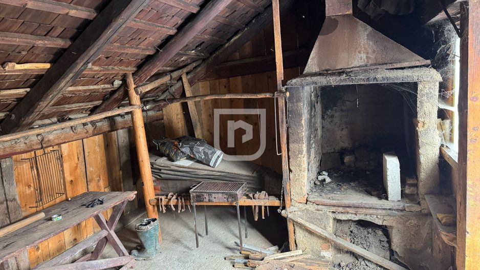 De vanzare casa, atelier fierarie, 4 anexe - 2507 mp in Manastirea Humorului - Poză 12