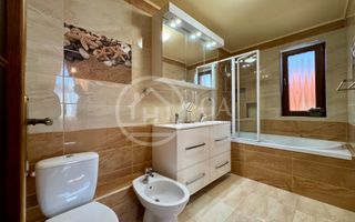 Casă de vânzare cu 5 camere in Sânmartin, Bihor - Poză 16