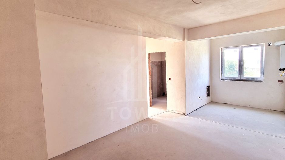 De Vânzare - Apartament 3 camere - Etaj 1 - Poză 2