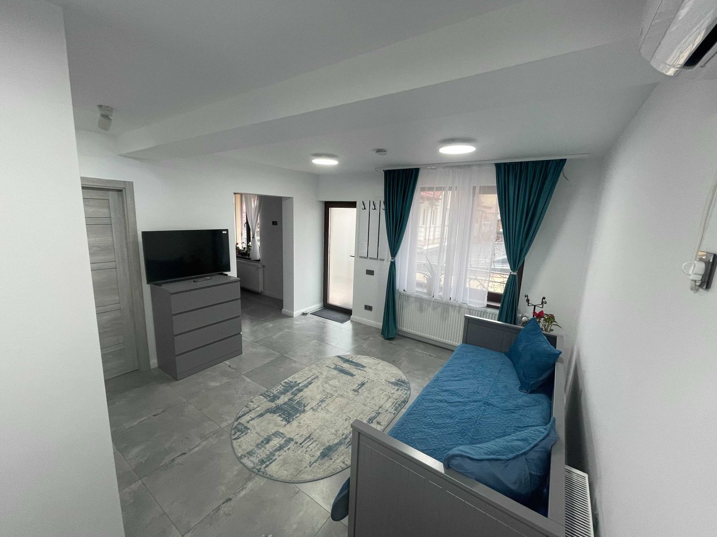 Inchiriere apartament 2 camere in curte privata militari - Poză 2