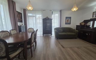 Apartament 3 camere de vânzare - Poză 1