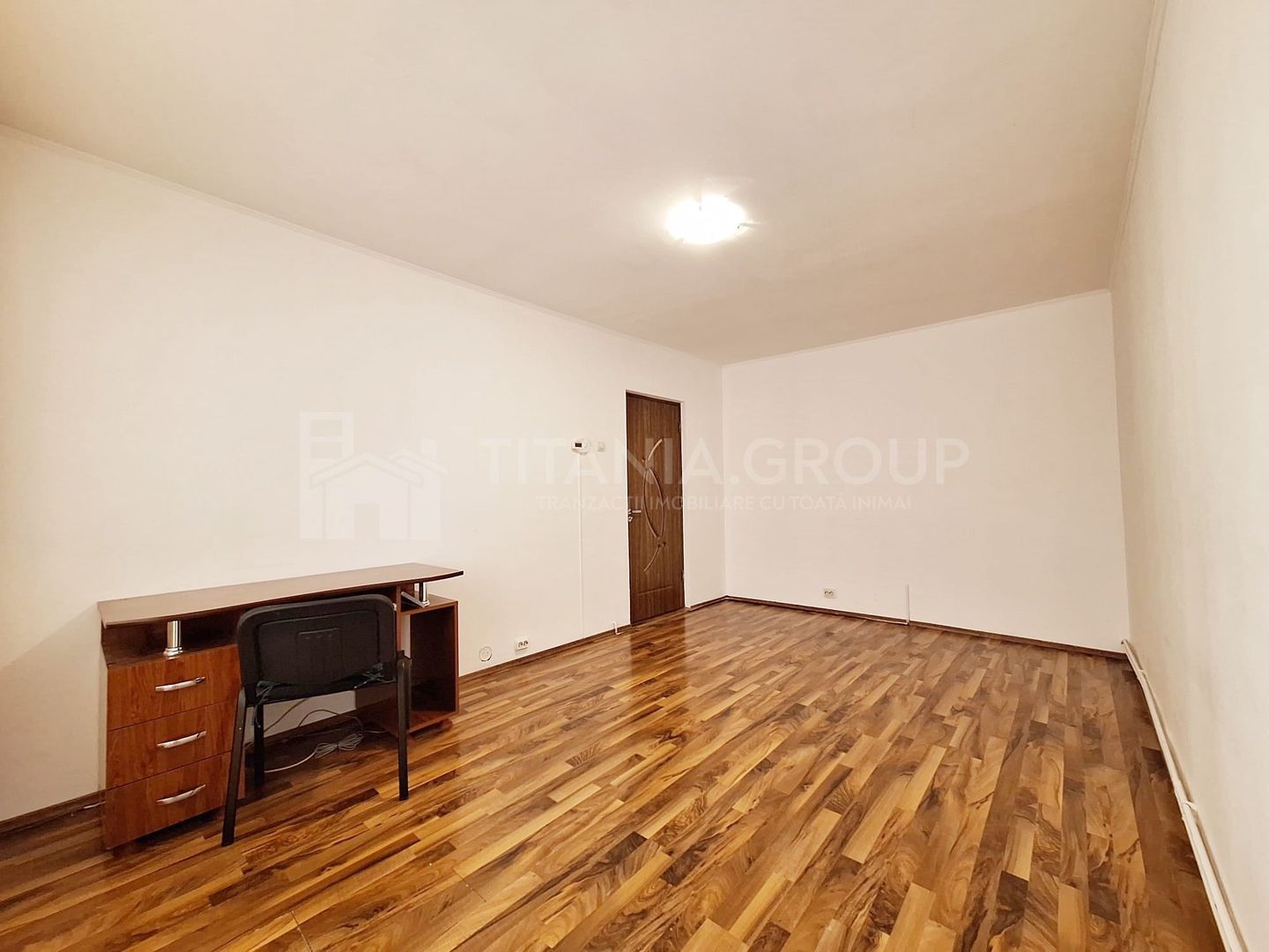 Apartament 3 camere la super pret - Poză 1