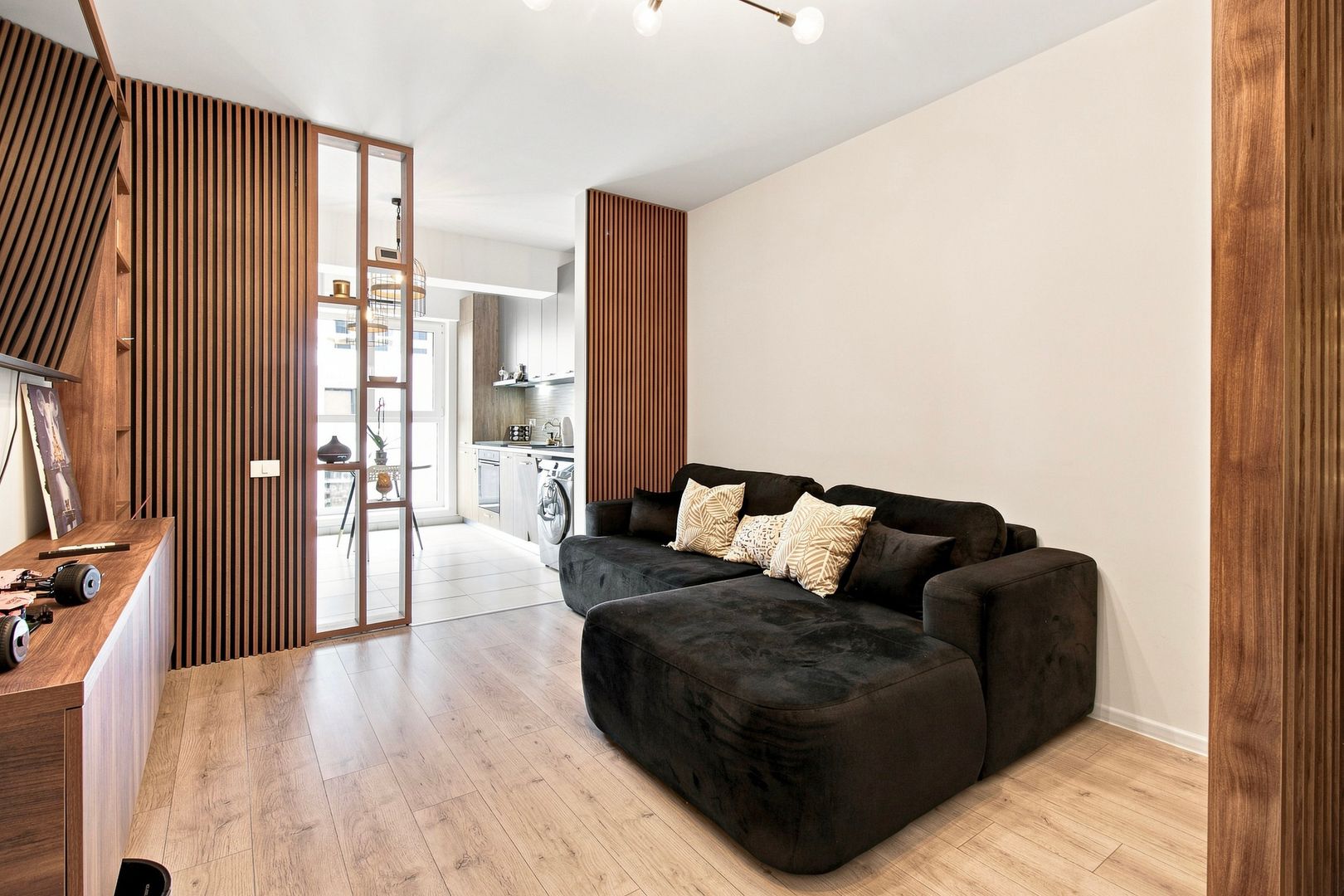 2 camere | Mobilat complet | Parcare Inclusa - Poză 1