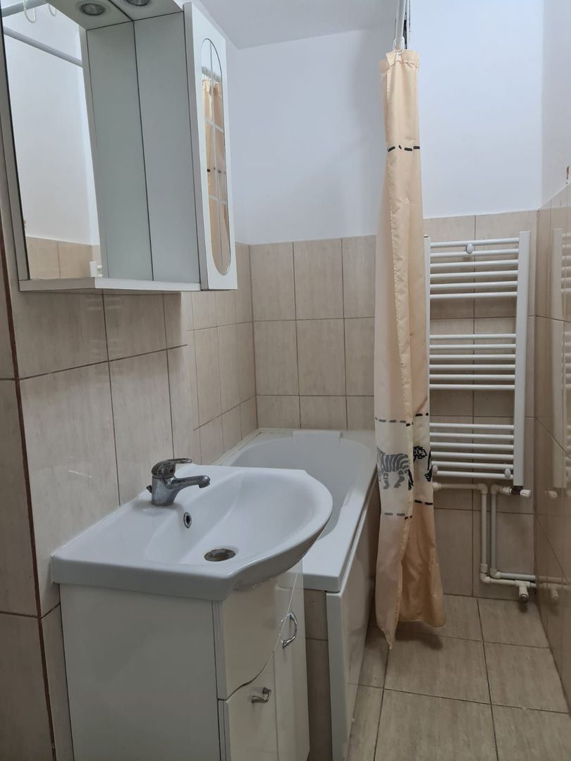 Apartament cu o cameră de închiriat în IC FRIMU - Poză 8