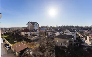 Vânzare, apartament, 3 dormitoare și living, șos,Hîncești - Poză 16