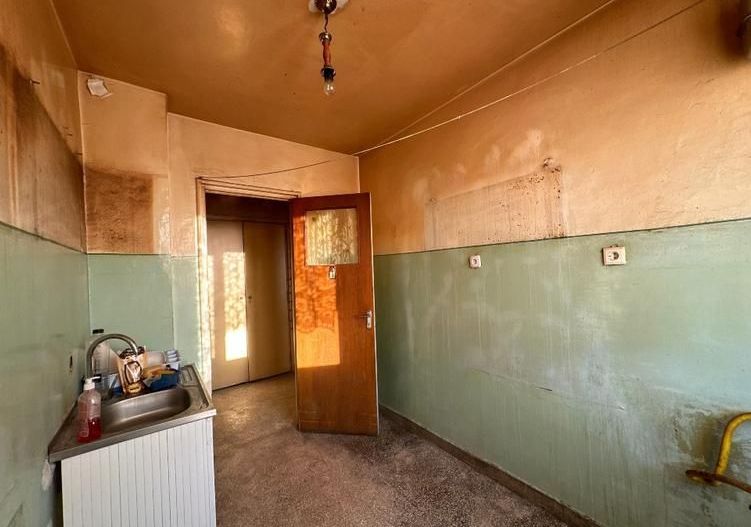 3 camere Obor – Veranda Mall | Bloc reabilitat | Ideal pentru renovare după gust - Poză 7