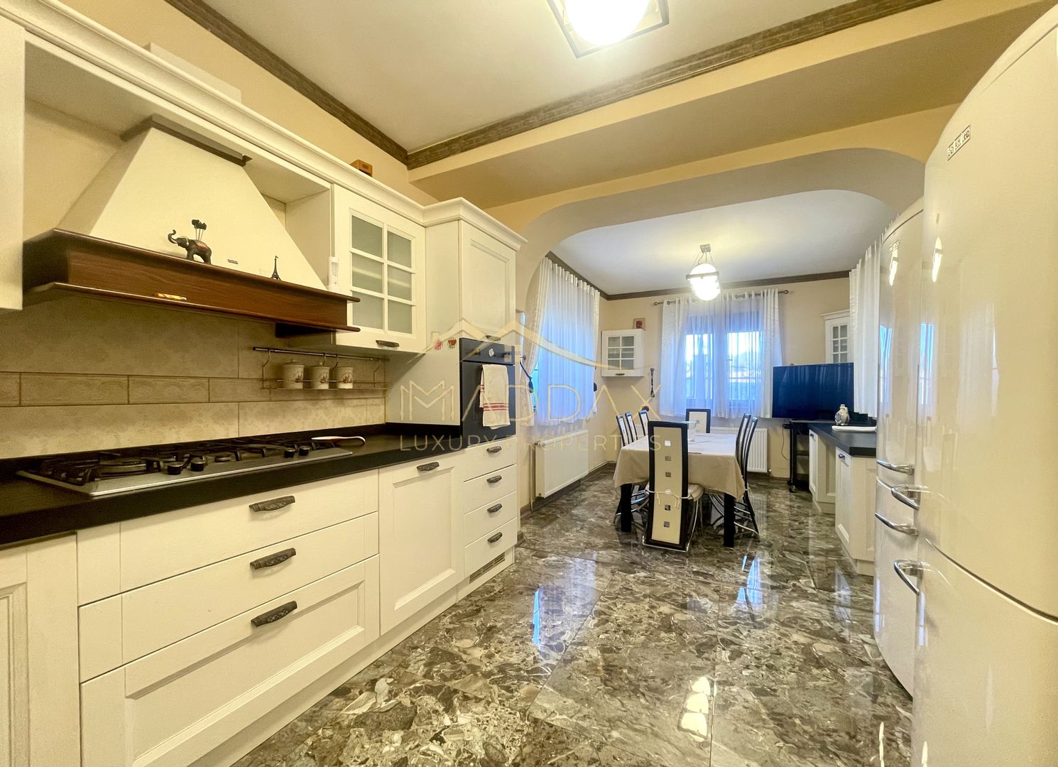 Vila 7 camere**Lake view**Ponton privat**Piscina**Teren 933 MP//Balotesti - Poză 15