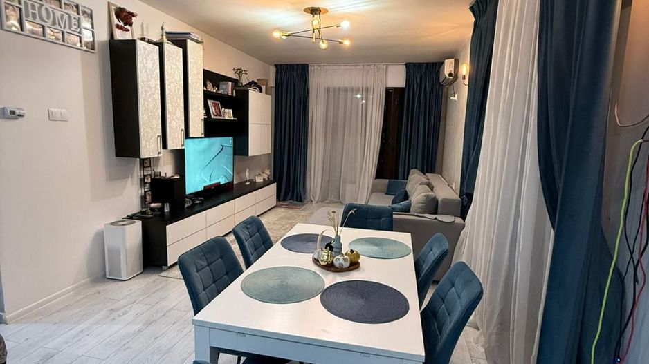 Apartament cu 3 camere, decomandat, zona Albert - Poză 2