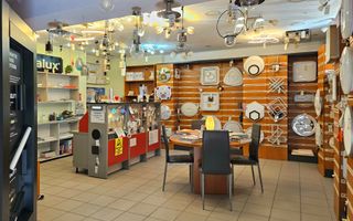 Casă plus Spațiu comercial  741 mp, Teren 906 mp Brasov - zona Blumana - Poză 1