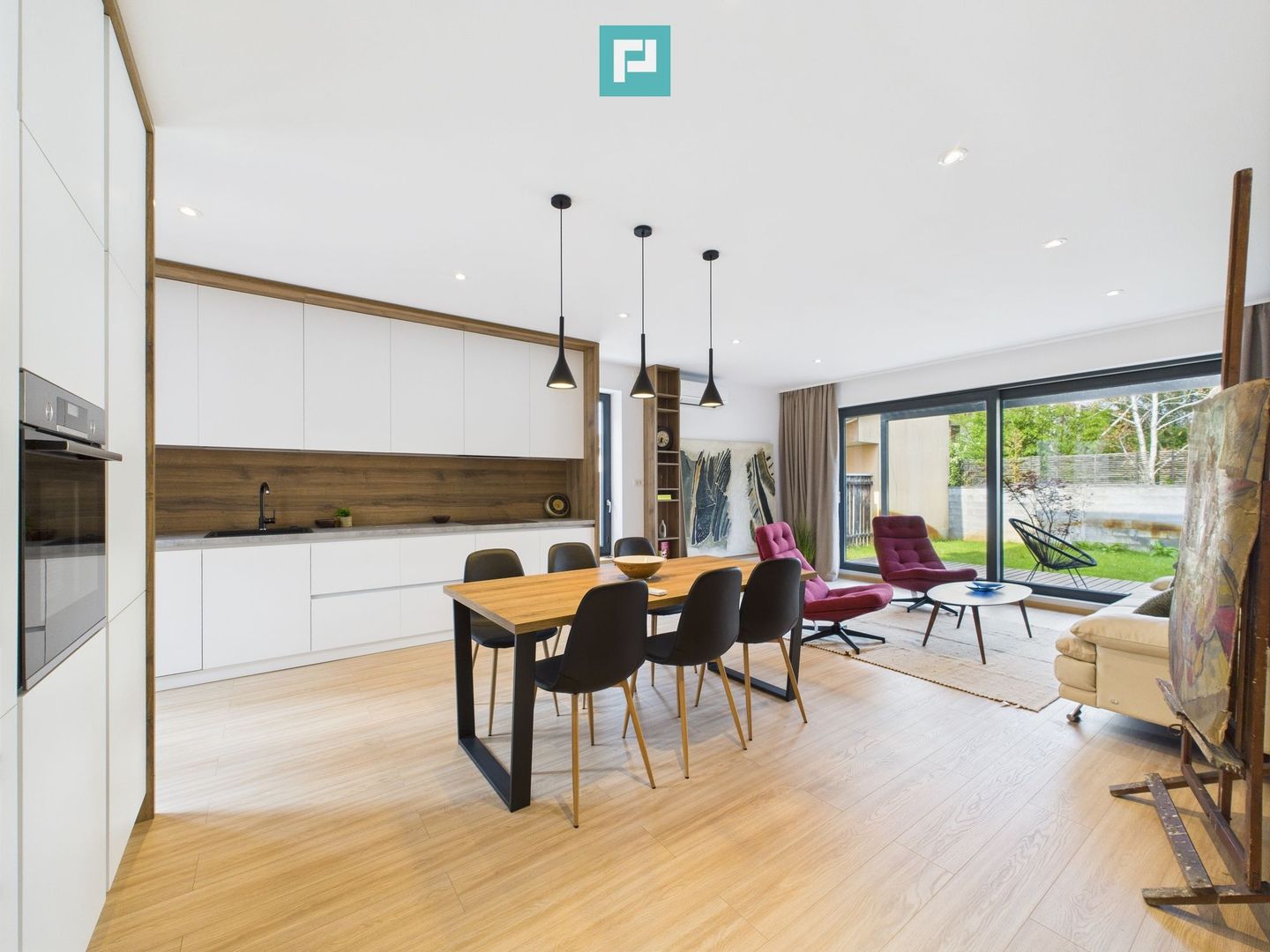 Casă modernă și elegantă, mobilată și utilată - Poză 2