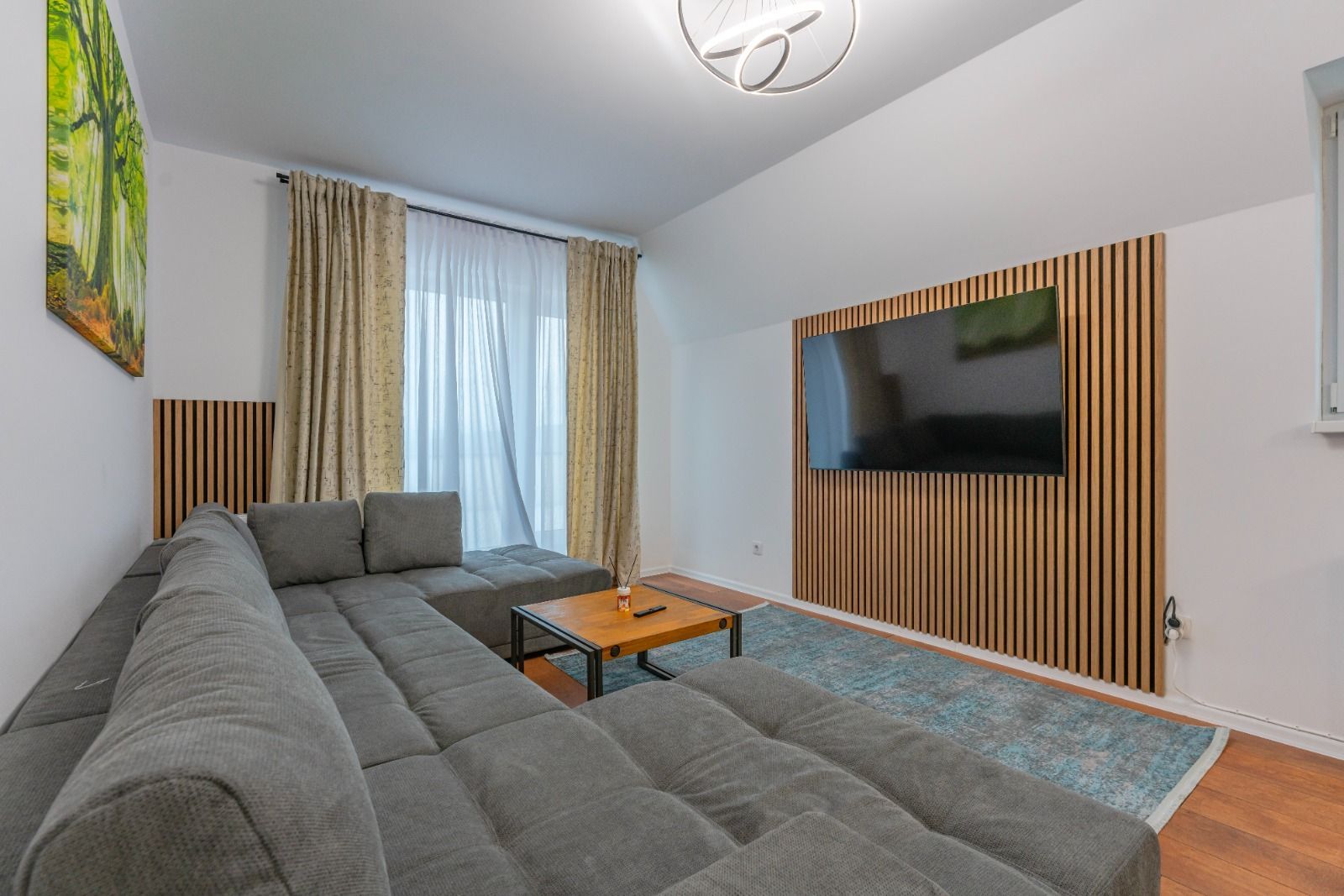 Apartament 2 camere tip penthouse Rasnov | Terasa 50 mp - Poză 3