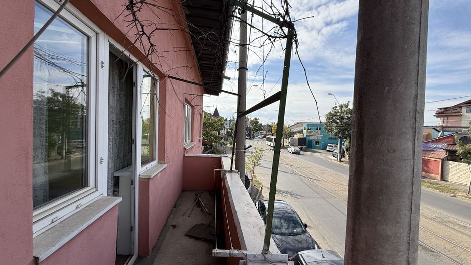 De vanzare apartament de 94MP cu curte de 90 MP - Poză 11