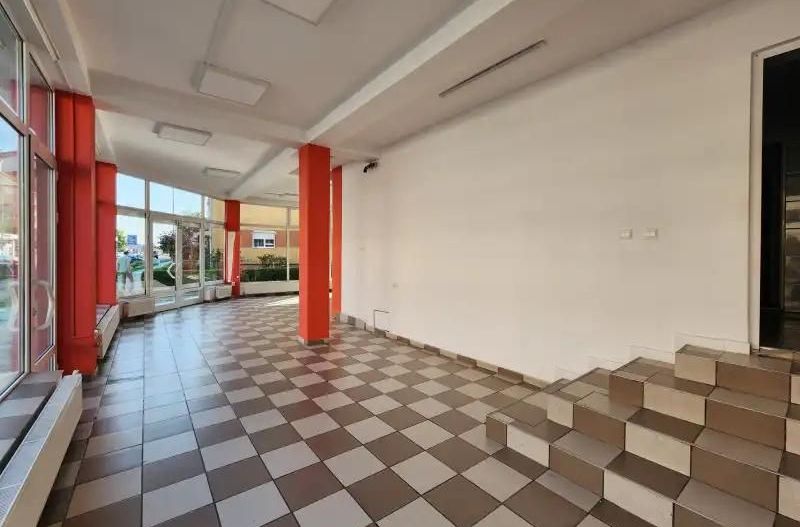 Spatiu comercial de inchiriat in zona Cetate, Alba Iulia - Poză 2