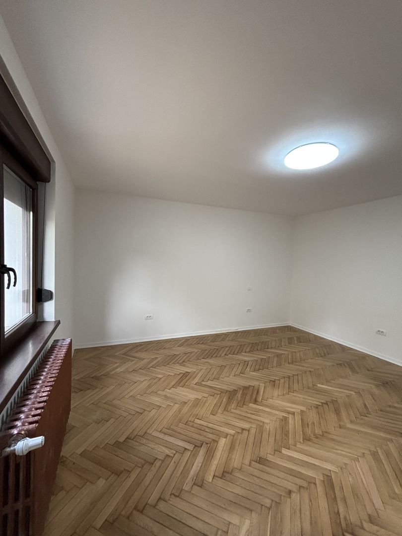 Apartament generos la casa,zona Bogdanestilor - Poză 14