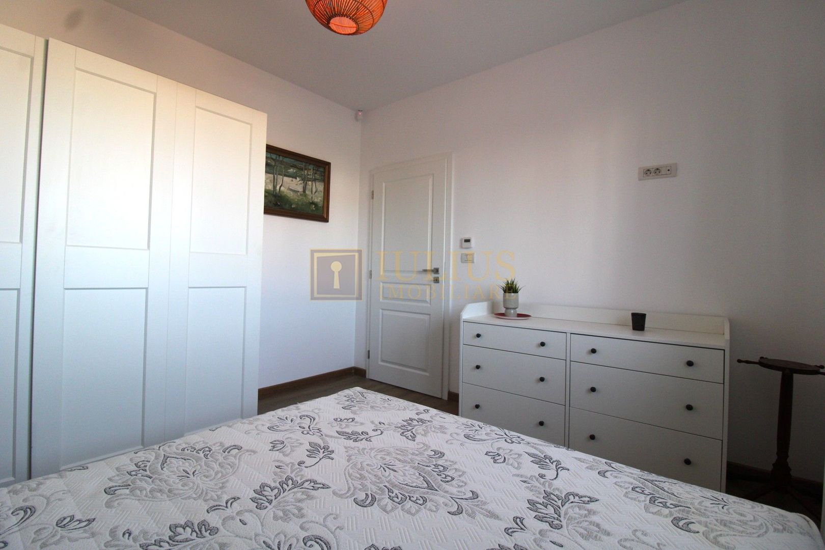 Casă modernă 3 camere, mobilată complet, curte 300 mp - Poză 12