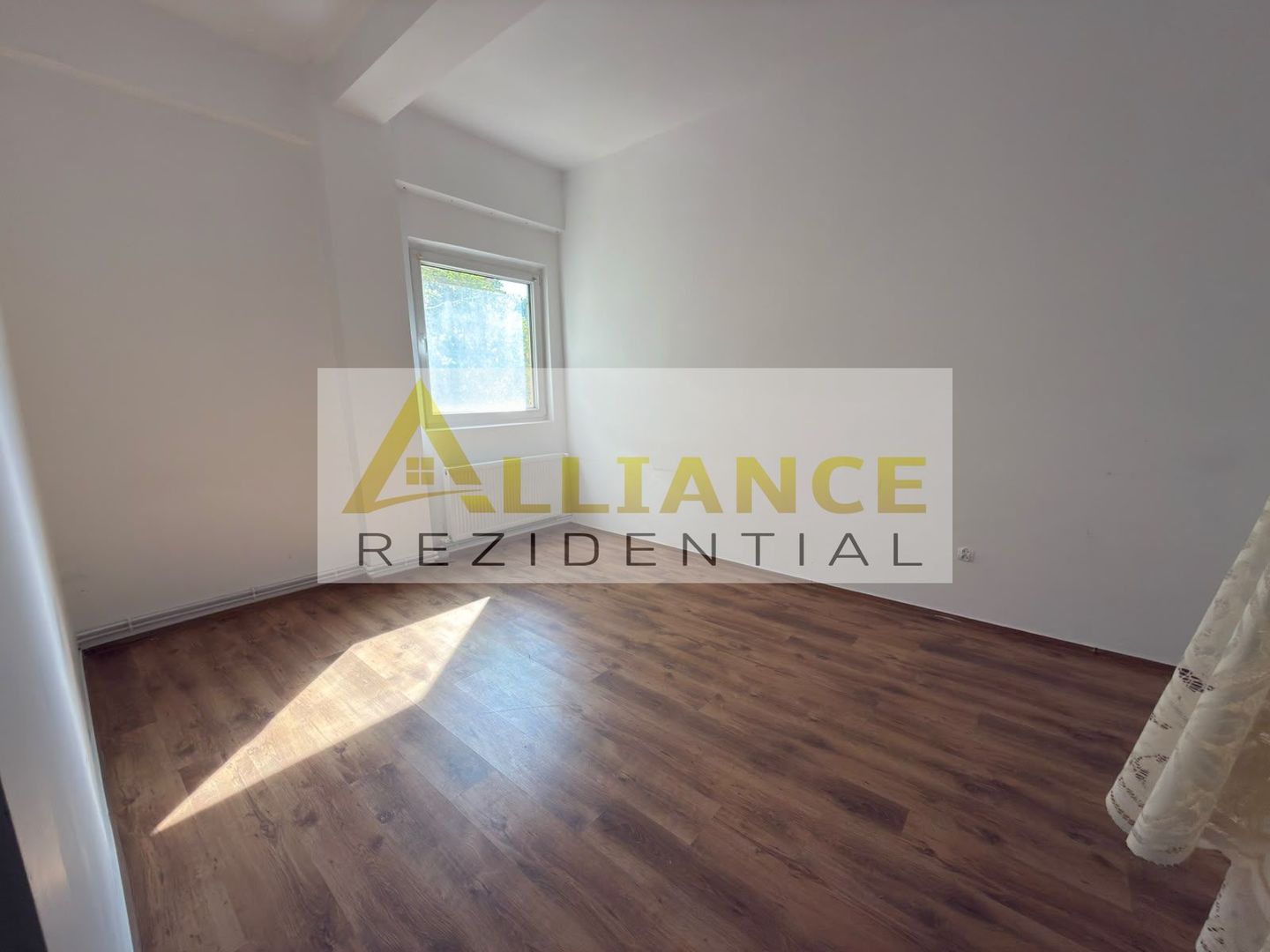 Casa individuala  *  14 camere *  1550 mp teren  * - Poză 10