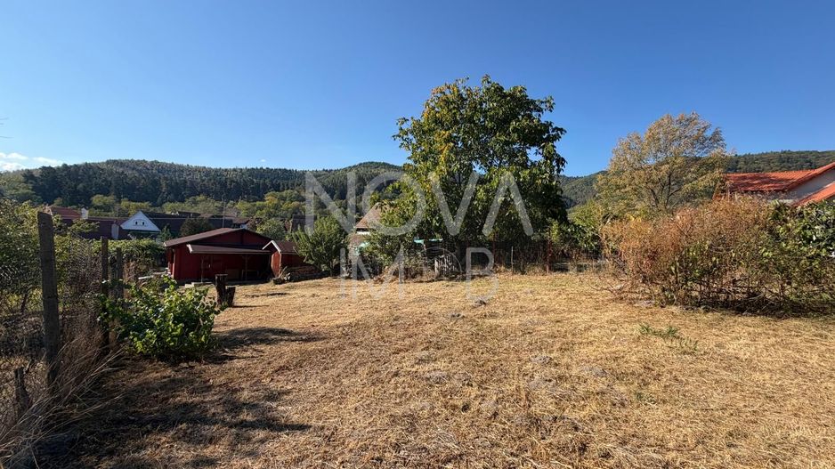 CASA DE VACANTA CU TEREN GENEROS, VALE – SALISTE - Poză 9