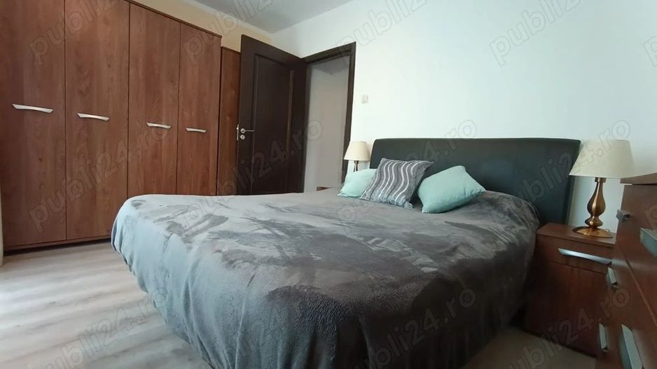 Vând apartament decomandat cu 3 camere, micro 16. - Poză 8