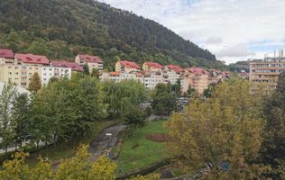 Racadau, apartament cu priveliste, liber la vânzare