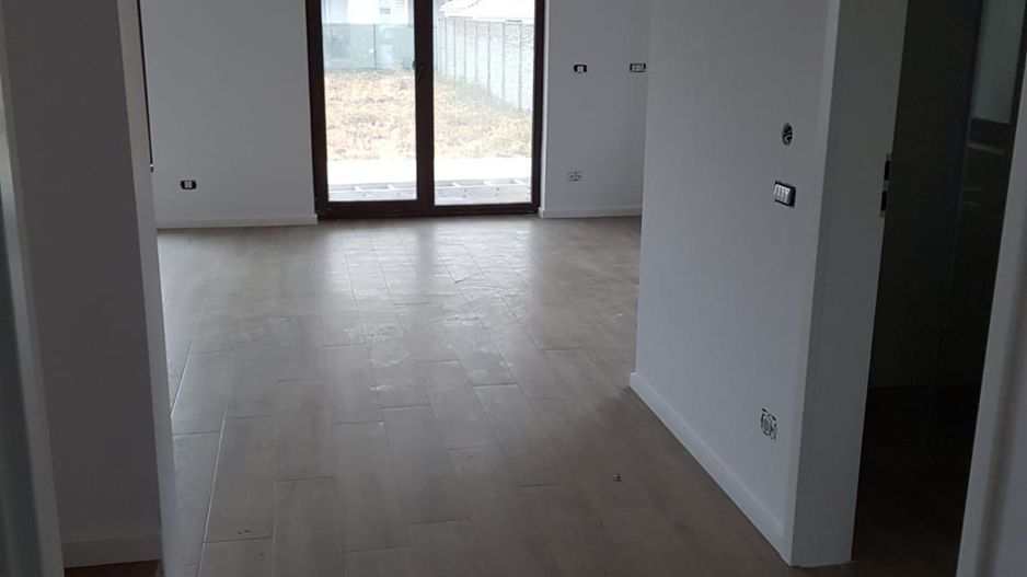 Duplex 4 camere cu teren generos - Poză 7