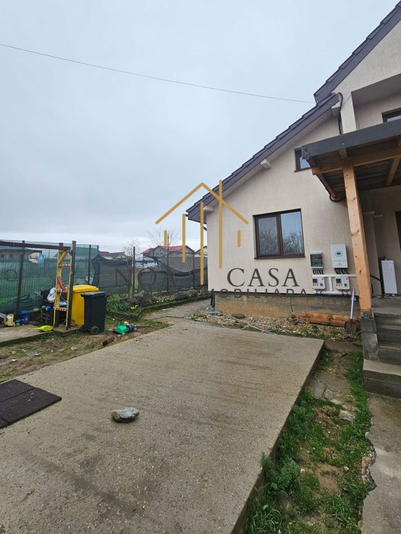 Casă / Vilă cu 5 camere de vânzare în Preajba - Poză 2